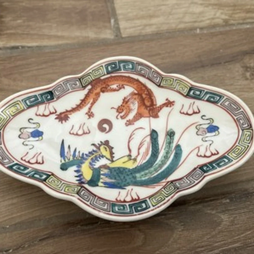 Japanese dishes oval platter, smaller platter, 5 Cups, 5 Bowls‎